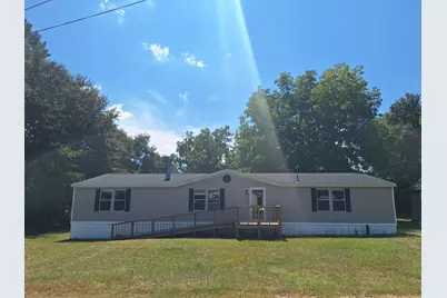 1035 Washington Avenue, Graceville, FL 32440 - Photo 1