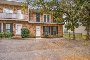 96 NE Yacht Club Dr NE, Fort Walton Beach, FL 32548 - Photo 1