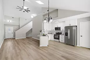 69 NW Olde Cypress Circle NW, Fort Walton Beach, FL 32548 - Photo 1