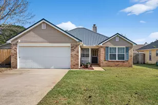 487 Cascabellas St, Mary Esther, FL 32569 - Photo 1