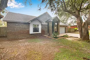 2591 Hidden Creek Dr, Navarre, FL 32566 - Photo 1