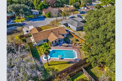 353 Lisette Court, Fort Walton Beach, FL 32547 - Photo 1