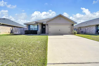 125 Ridgeway Circle, Crestview, FL 32536 - Photo 1