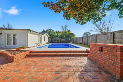 258 NW Briarwood Circle NW, Fort Walton Beach, FL 32548 - Photo 1