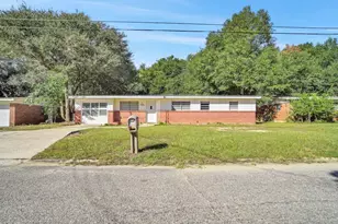 6504 Julia Dr, Milton, FL 32570 - Photo 1