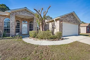 427 Hatchee Dr, Crestview, FL 32536 - Photo 1