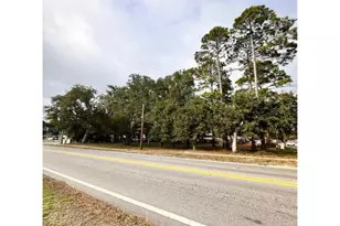 713 NW Lovejoy Road NW, Fort Walton Beach, FL 32548 - Photo 1