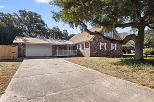9 Elkwood Ct, Shalimar, FL 32579 - Photo 1