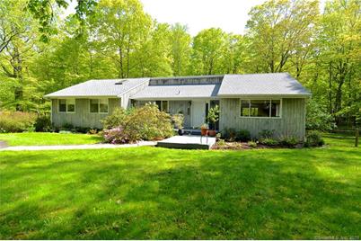 11 Aspen Mill Rd Ridgefield Ct 06877 Mls 170196886 Coldwell