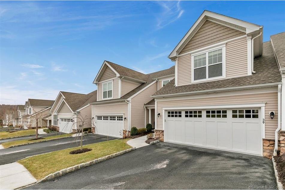 39 Woods Ln 39, Newtown, CT 06470 MLS 170268733 Coldwell Banker