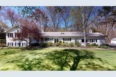 35 Brookwood Drive, Woodbridge, CT 06525 - Photo 1