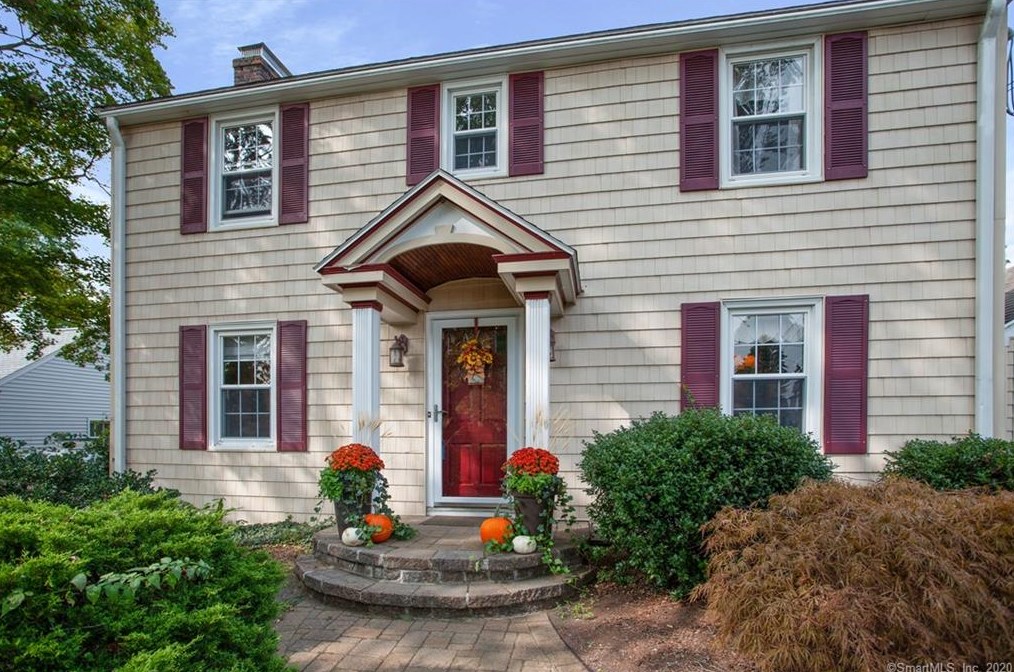 175 Ridgewood Rd West Hartford Ct 06107 Mls 170335001 Coldwell Banker