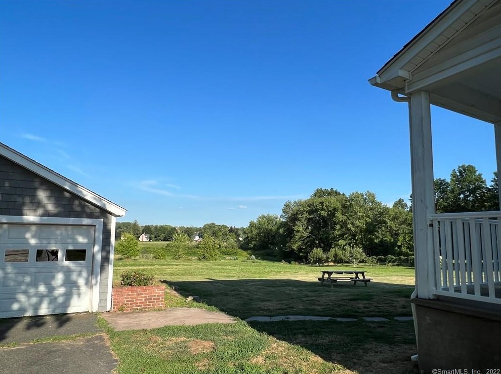 856 East Street N, Suffield, CT 06078