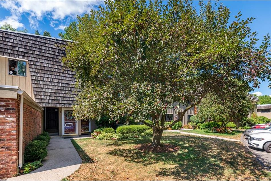 22 Ledgebrook Dr 22, Norwalk, CT 06854 MLS 170521425 Coldwell Banker