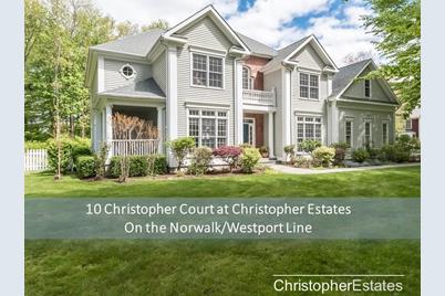 10 Christopher Court - Photo 1
