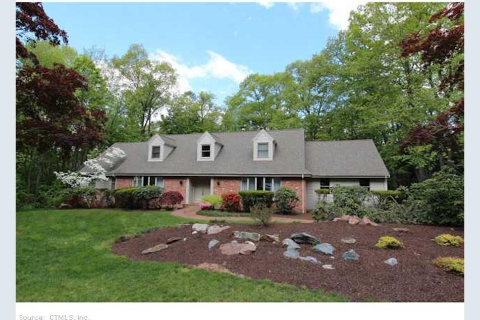 16 Daventry Hill Rd, Avon, CT 06001 MLS G651268 Coldwell Banker