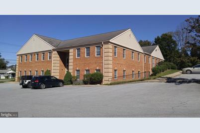 1512 E Caracas Avenue - Photo 1