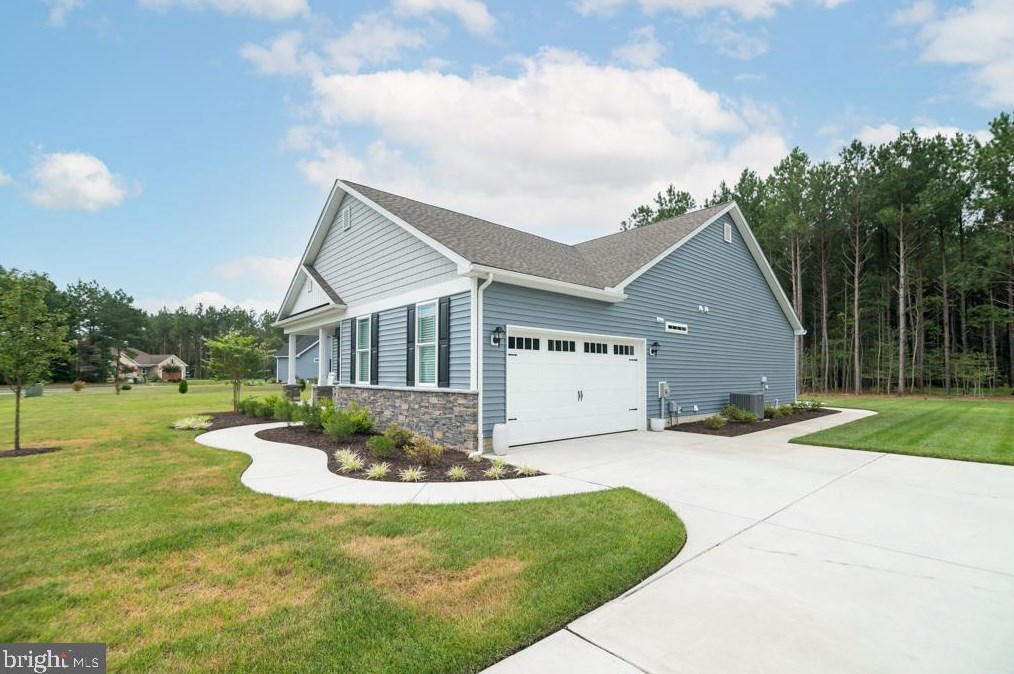 94 Beaver Pond Cir, Harrington, DE 19952