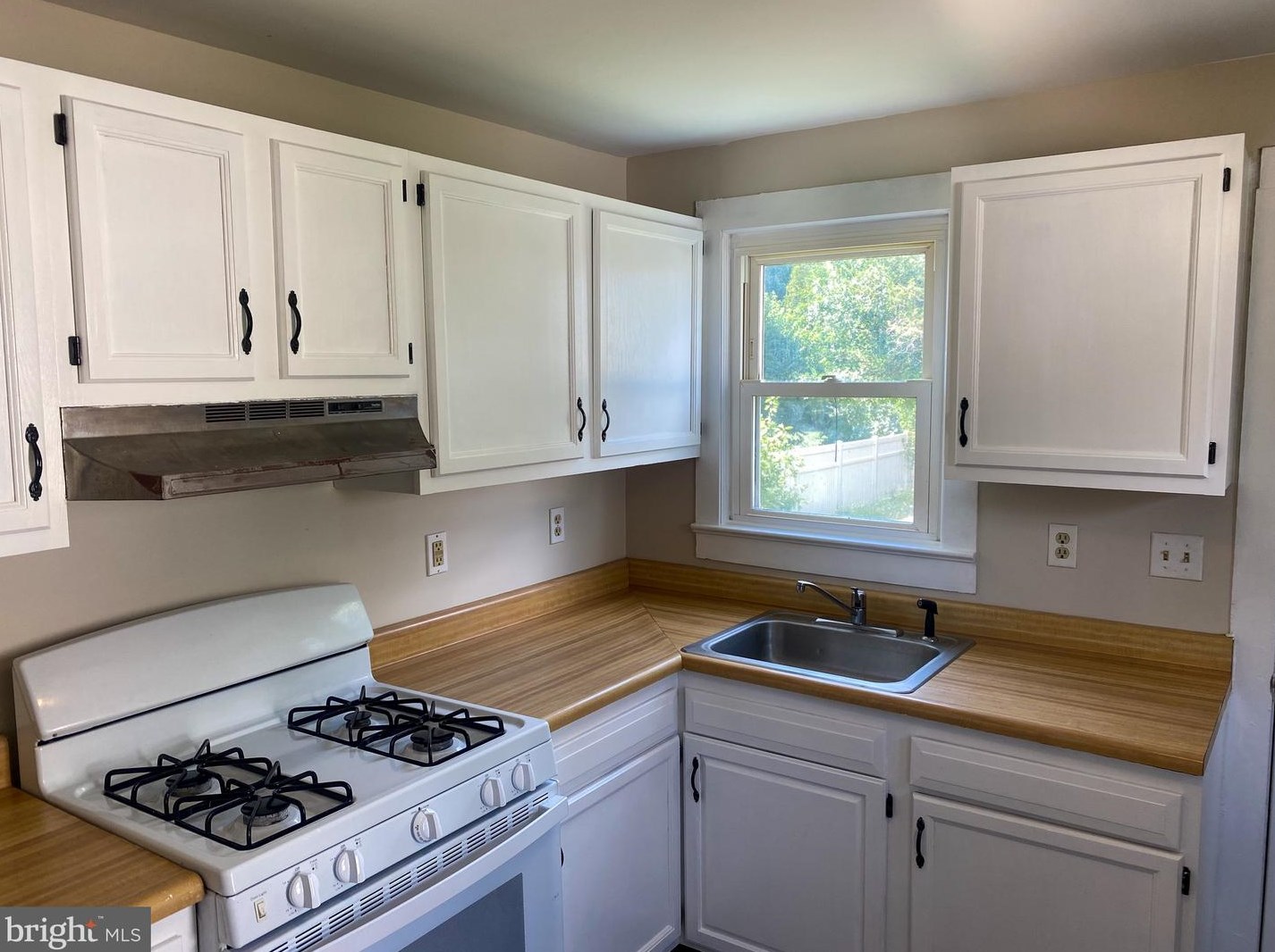 726 Glenwood Ave, Smyrna DE 19977-1008 exterior