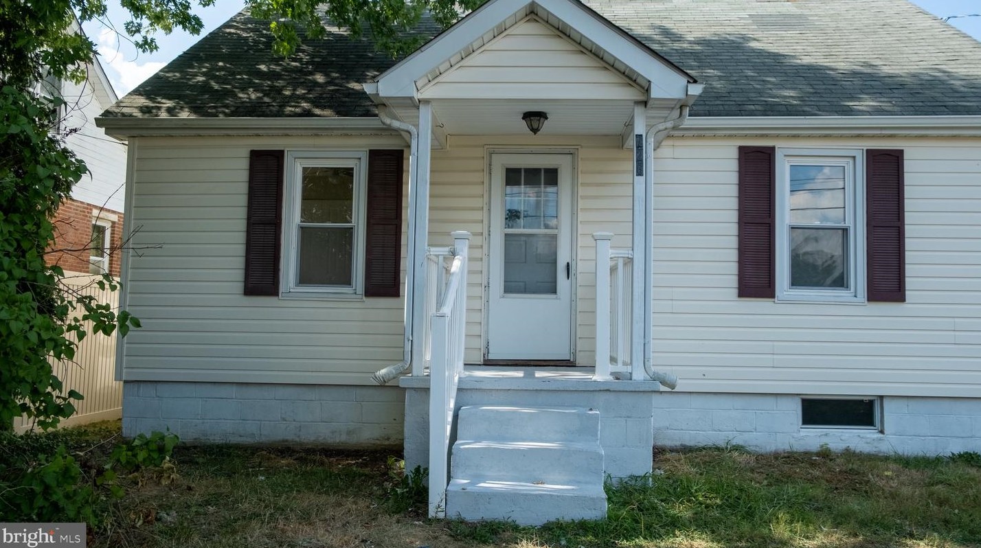 726 Glenwood Ave, Smyrna DE  19977-1008 exterior