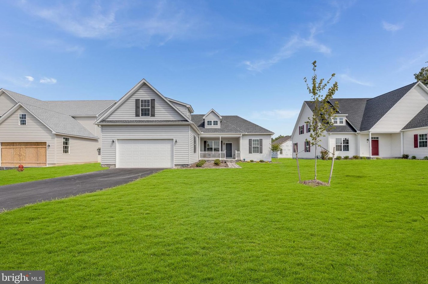 60 Tall Oak Dr, Felton, DE 19943