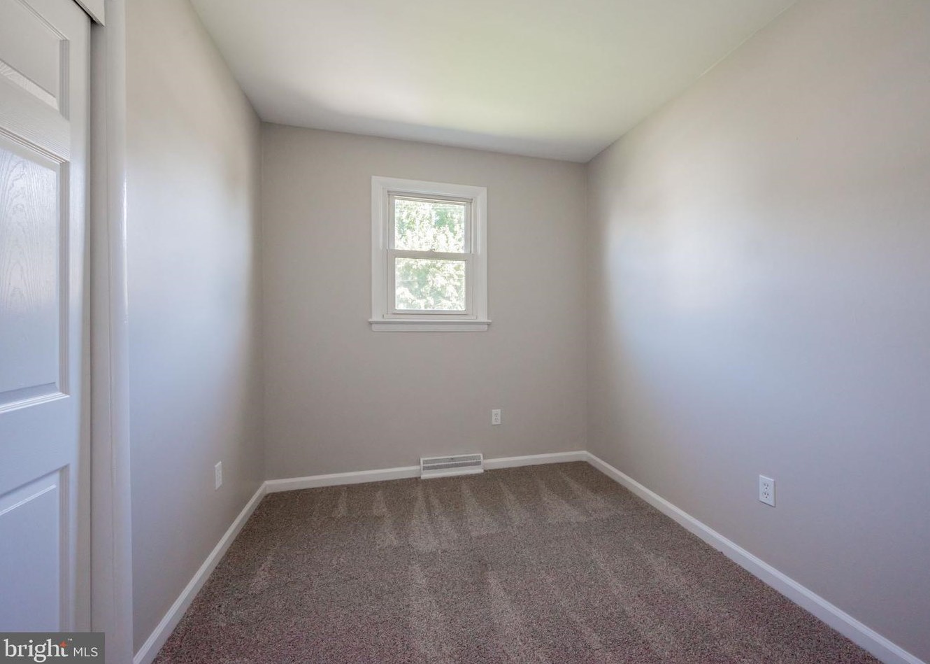 73 Locust St, Smyrna DE  19977-1521 exterior