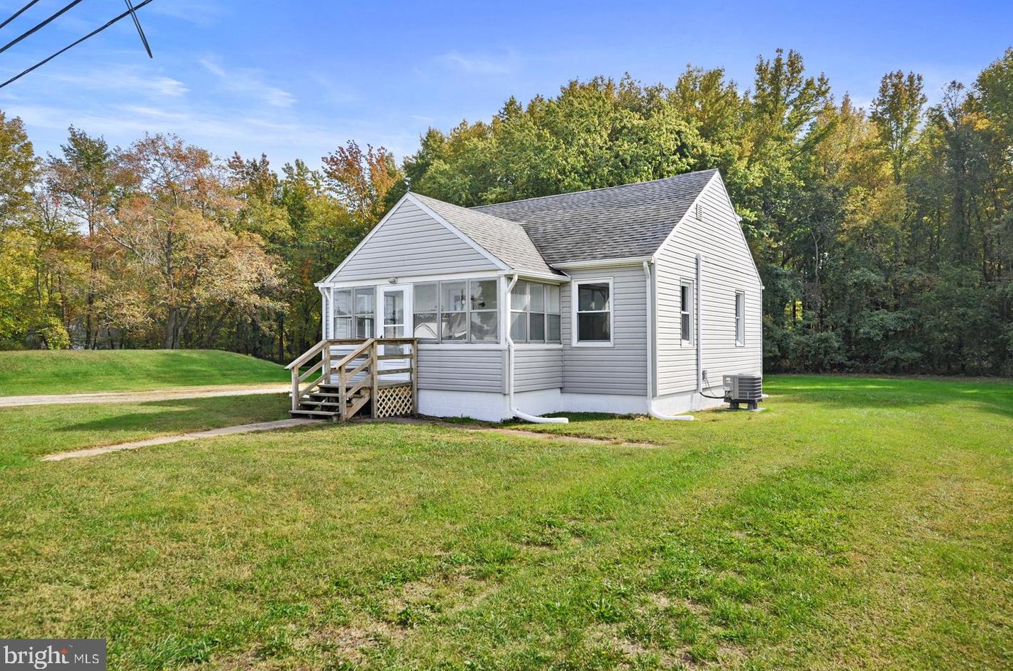 8904 Burnite Mill Rd, Felton, DE 19943-4537