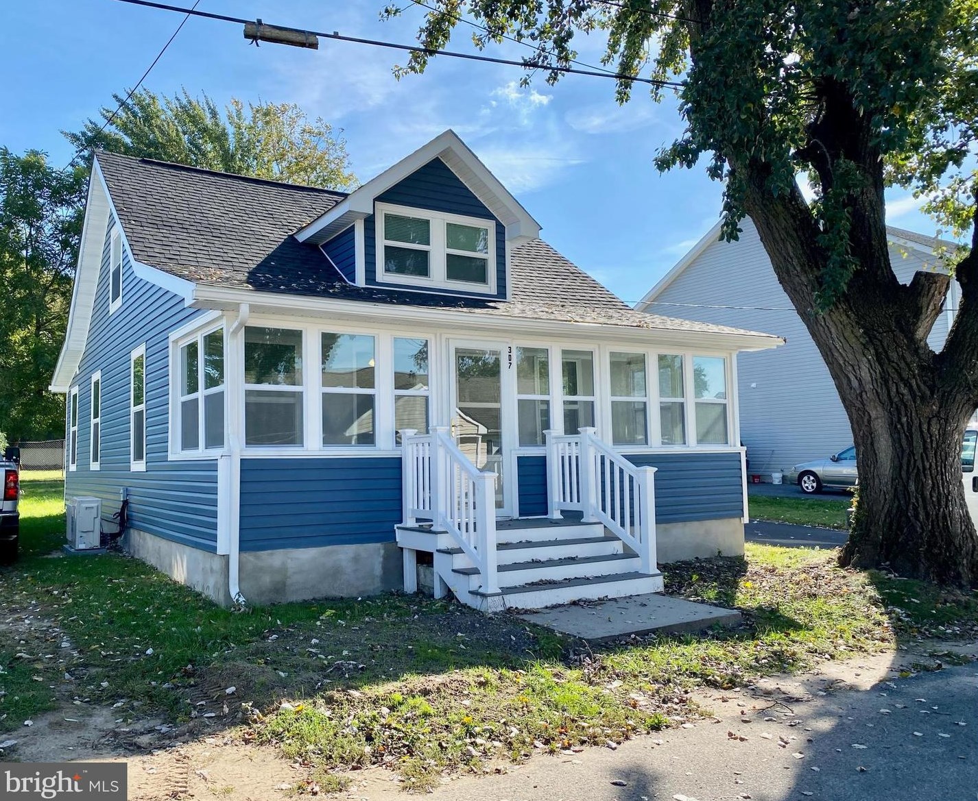 307 Pierce St, Slaughter Beach, DE 19963
