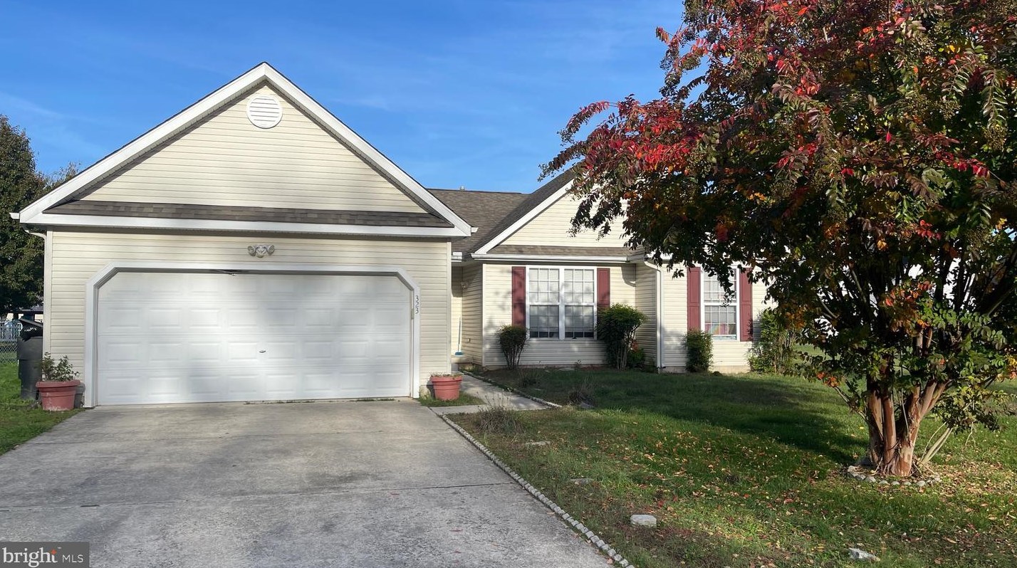 323 W Wind Dr, Dover, DE 19901