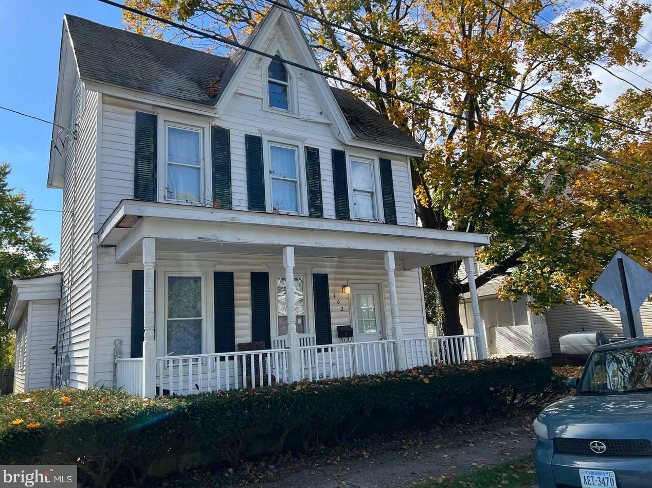 102 Ne 4th St, Slaughter Beach, DE 19963