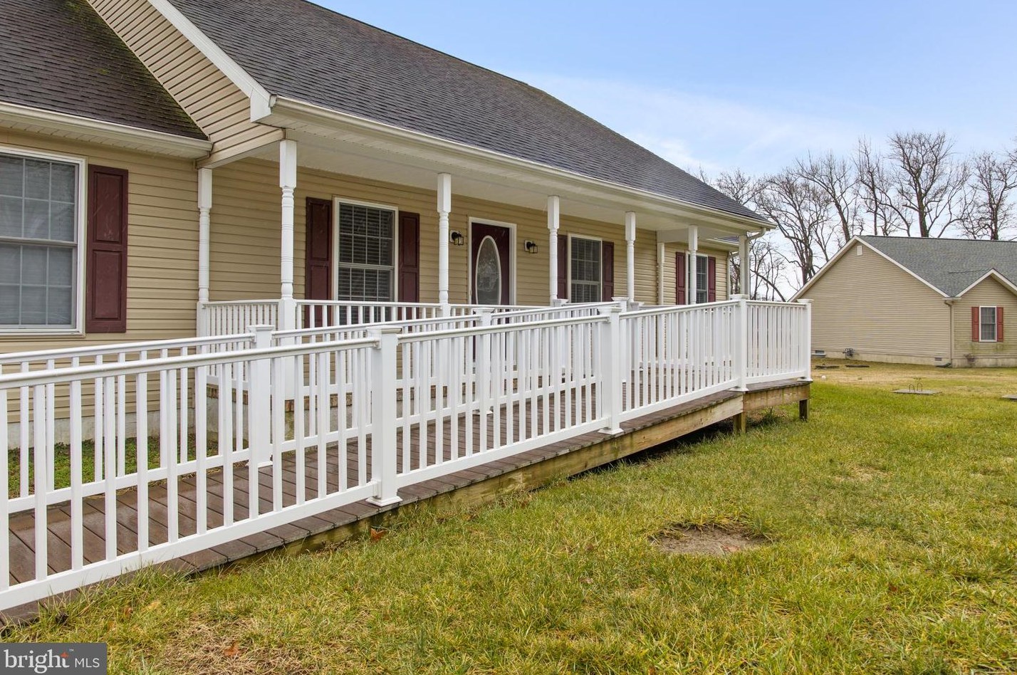 227 Tall Tree Ct, Dover, DE 19904