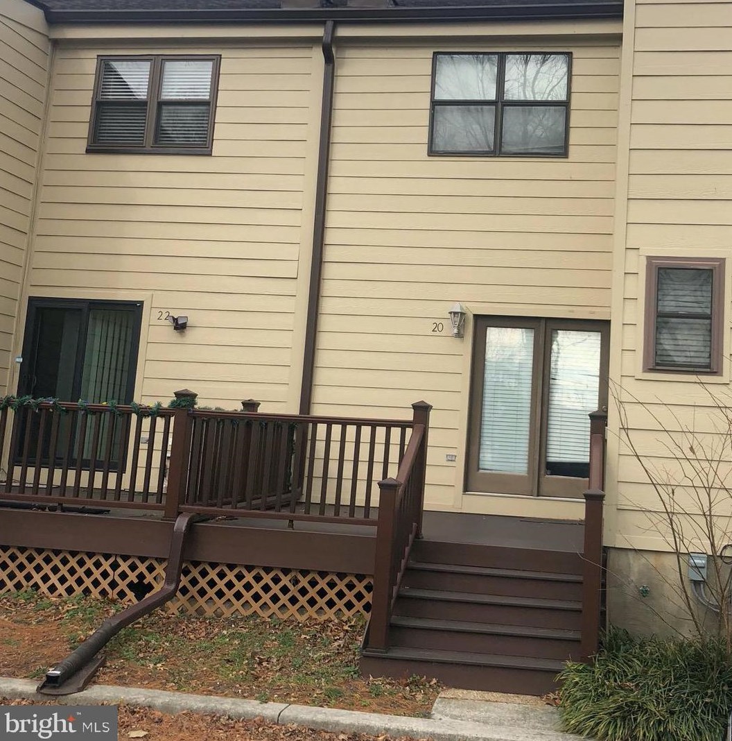 20 Chatham Ct, Dover, DE 19901