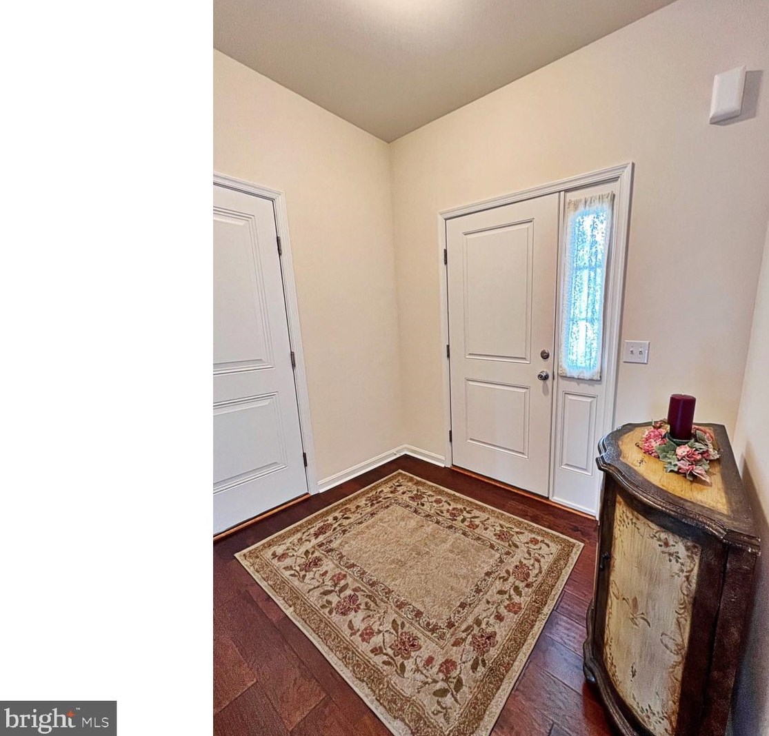 93 Ponds Edge Dr, Felton, DE 19943-7214