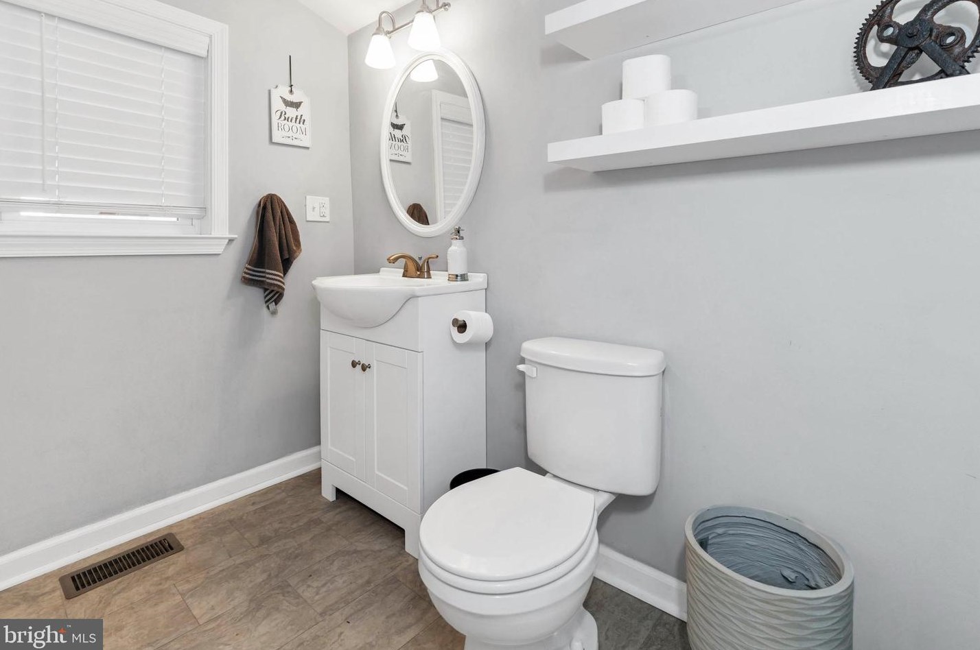 324 Mount Vernon St, Smyrna DE  19977-1129 exterior