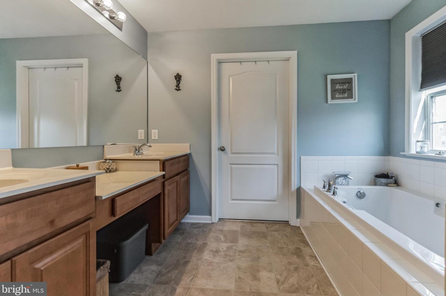 384 Tiburan Ct, Felton DE  19943 exterior