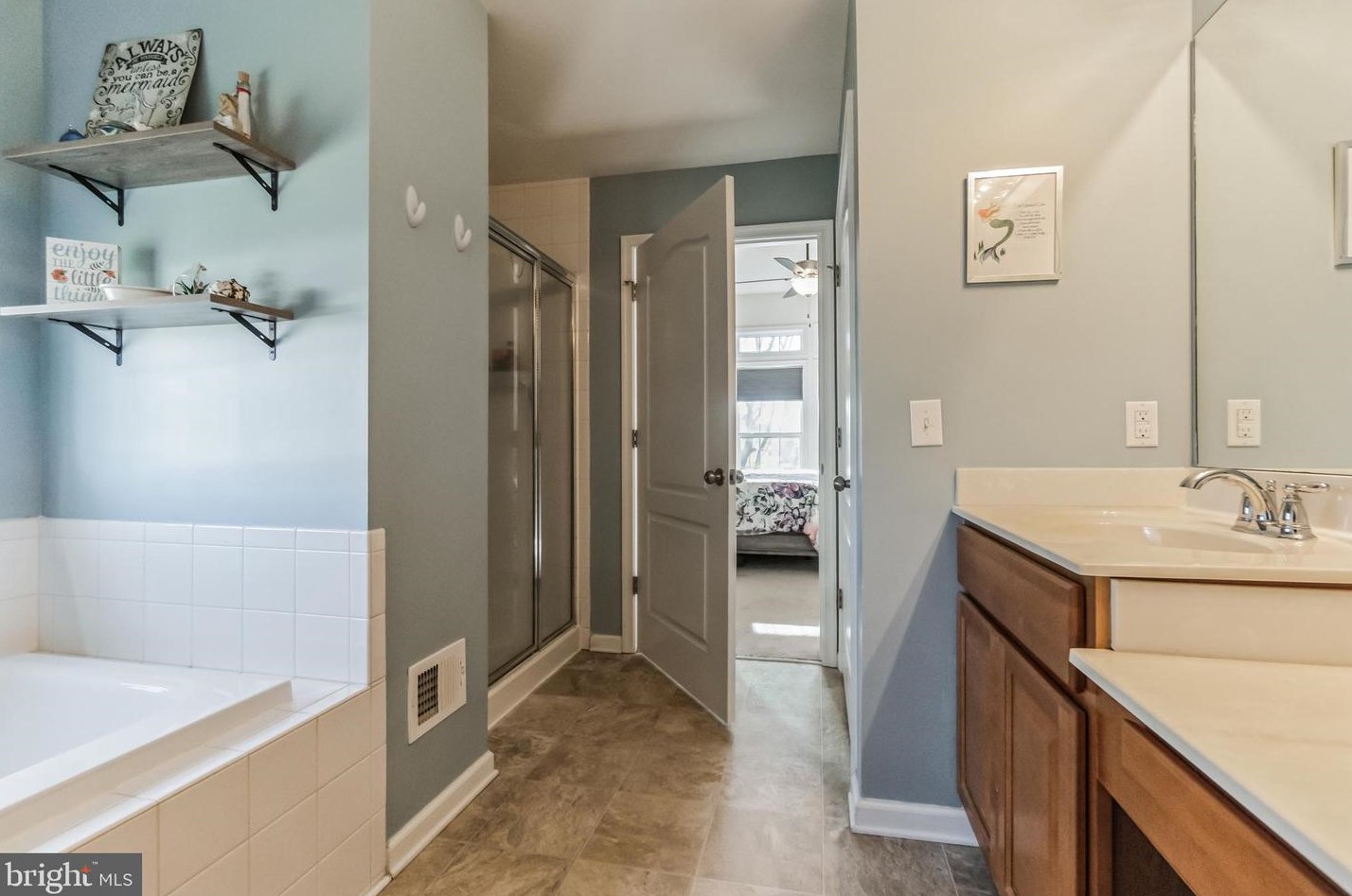 384 Tiburan Ct, Felton DE  19943 exterior