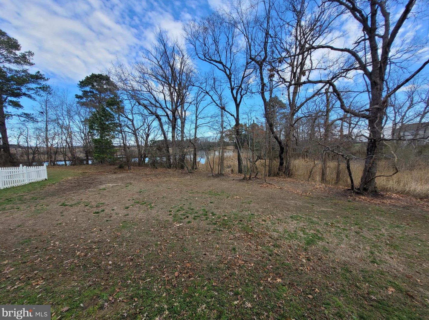 307 Hightide Dr, Frederica, DE 19946