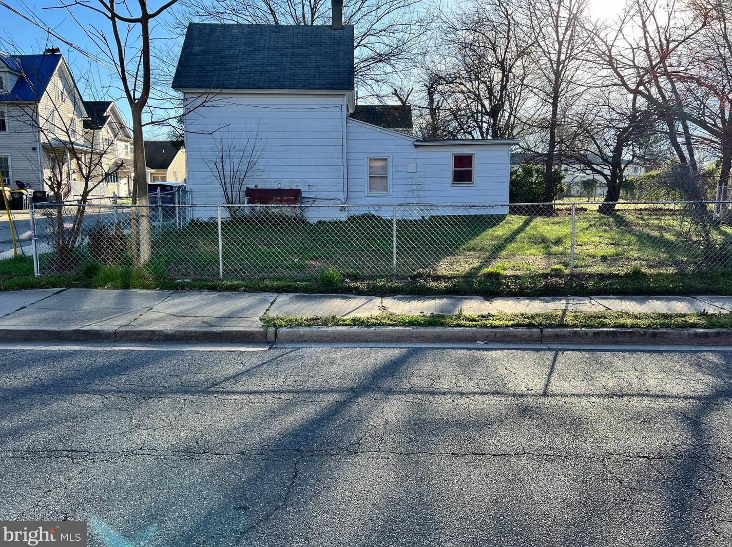 118 Nw 3rd St, Slaughter Beach, DE 19963