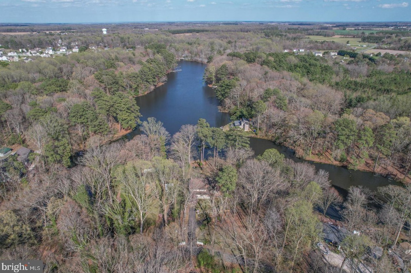 142 Lake Dr, Felton DE  19943-5112 exterior