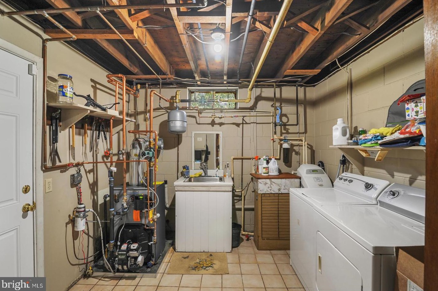 142 Lake Dr, Felton DE  19943-5112 exterior