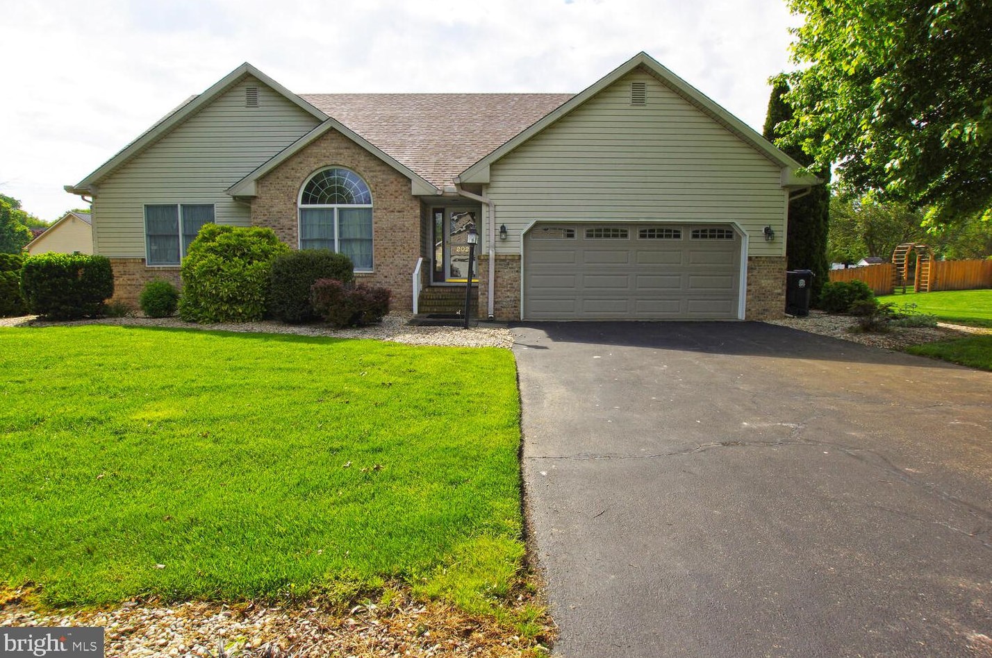 202 Stone Gate Way, Camden-Wy, DE 19934
