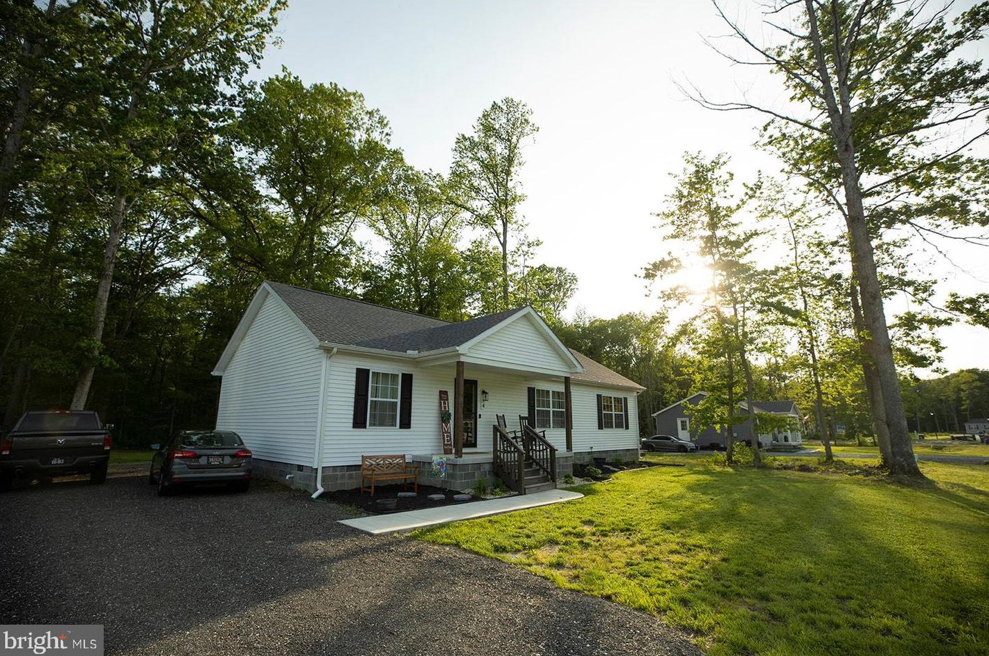 14 Hawk Dr, Hartly, DE 19953-3169