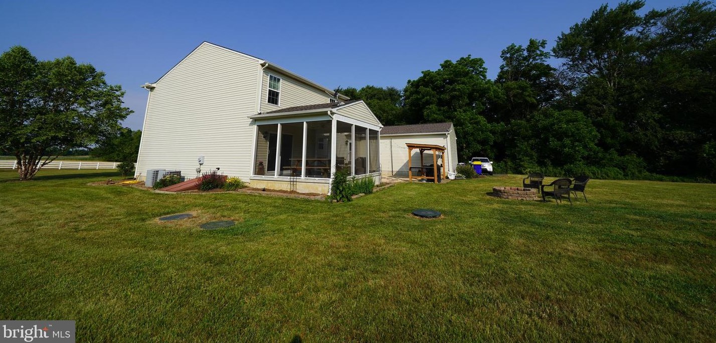 1297 Smyrna Leipsic Rd, Smyrna DE 19977-3015 exterior