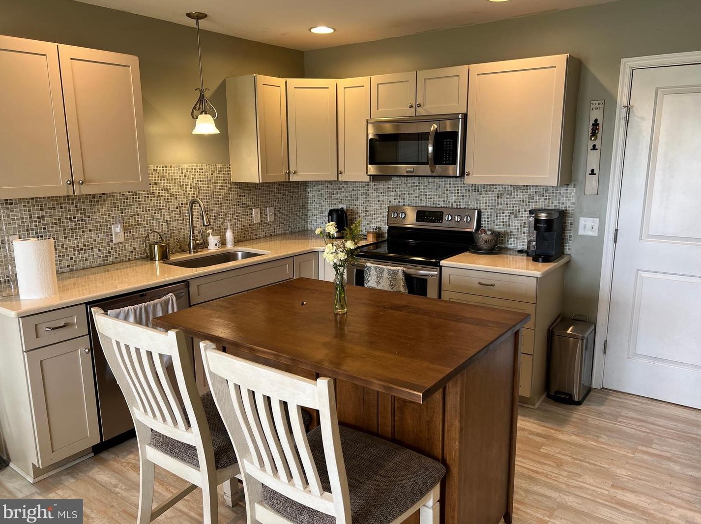 1297 Smyrna Leipsic Rd, Smyrna DE 19977-3015 exterior