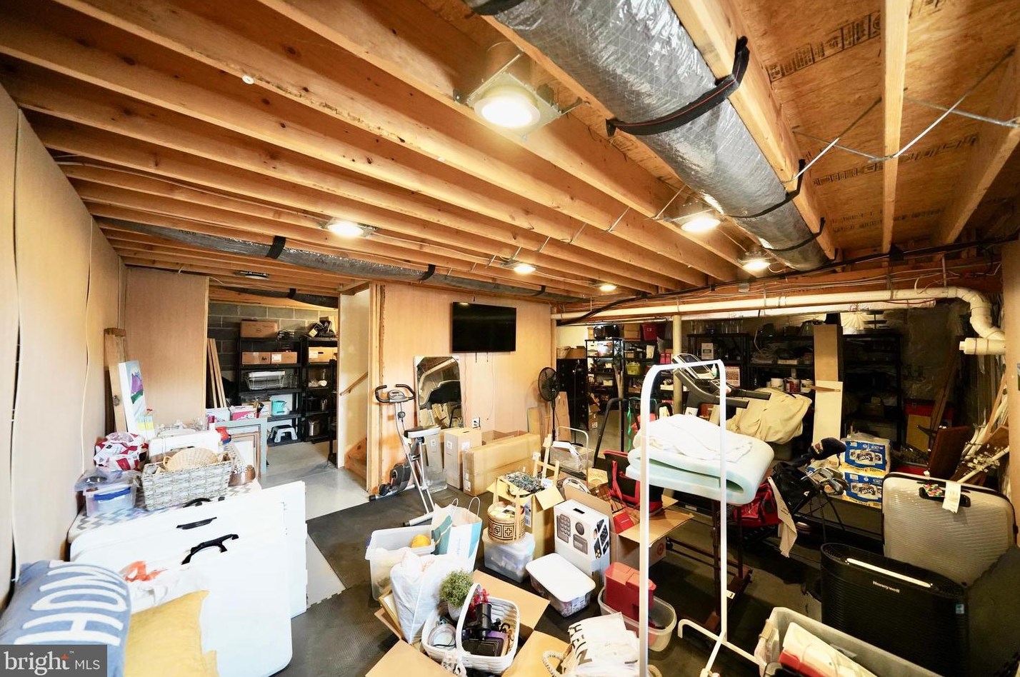 1297 Smyrna Leipsic Rd, Smyrna DE 19977-3015 exterior