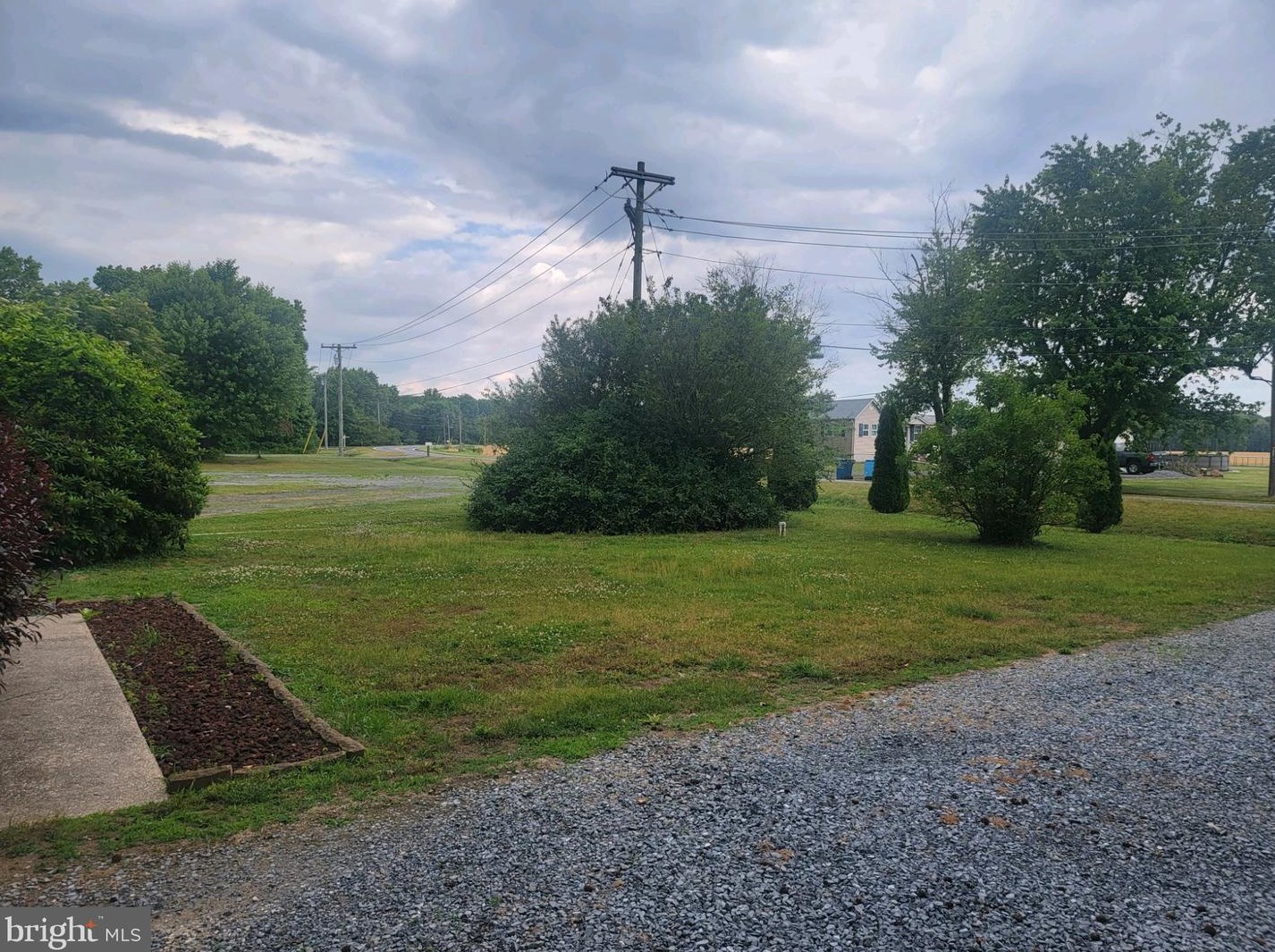 315 Peach Basket Rd, Felton, DE 19943