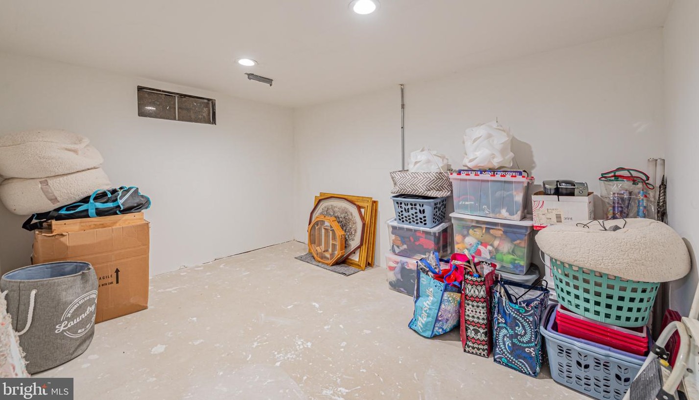 25 Bacon Ct, Dover DE  19901-2572 exterior