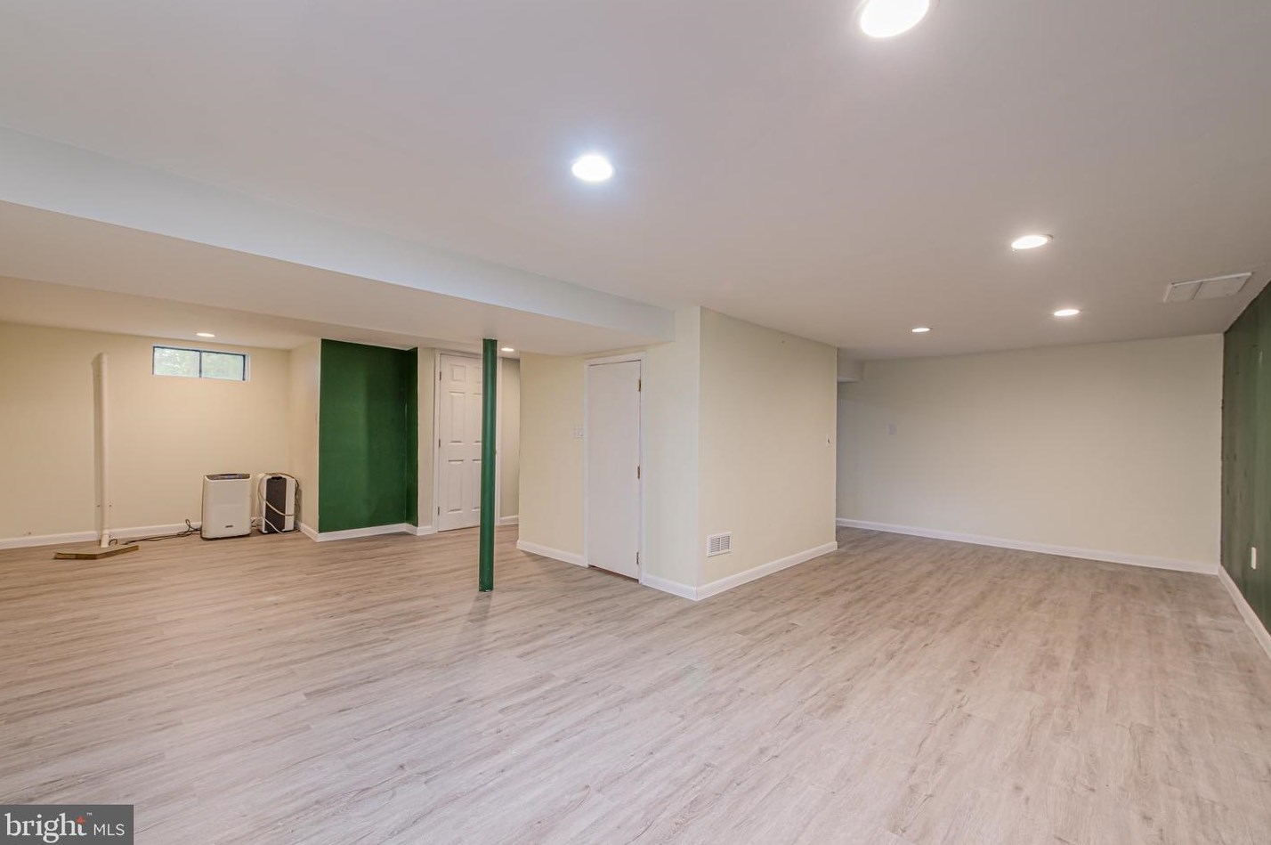 25 Bacon Ct, Dover DE  19901-2572 exterior