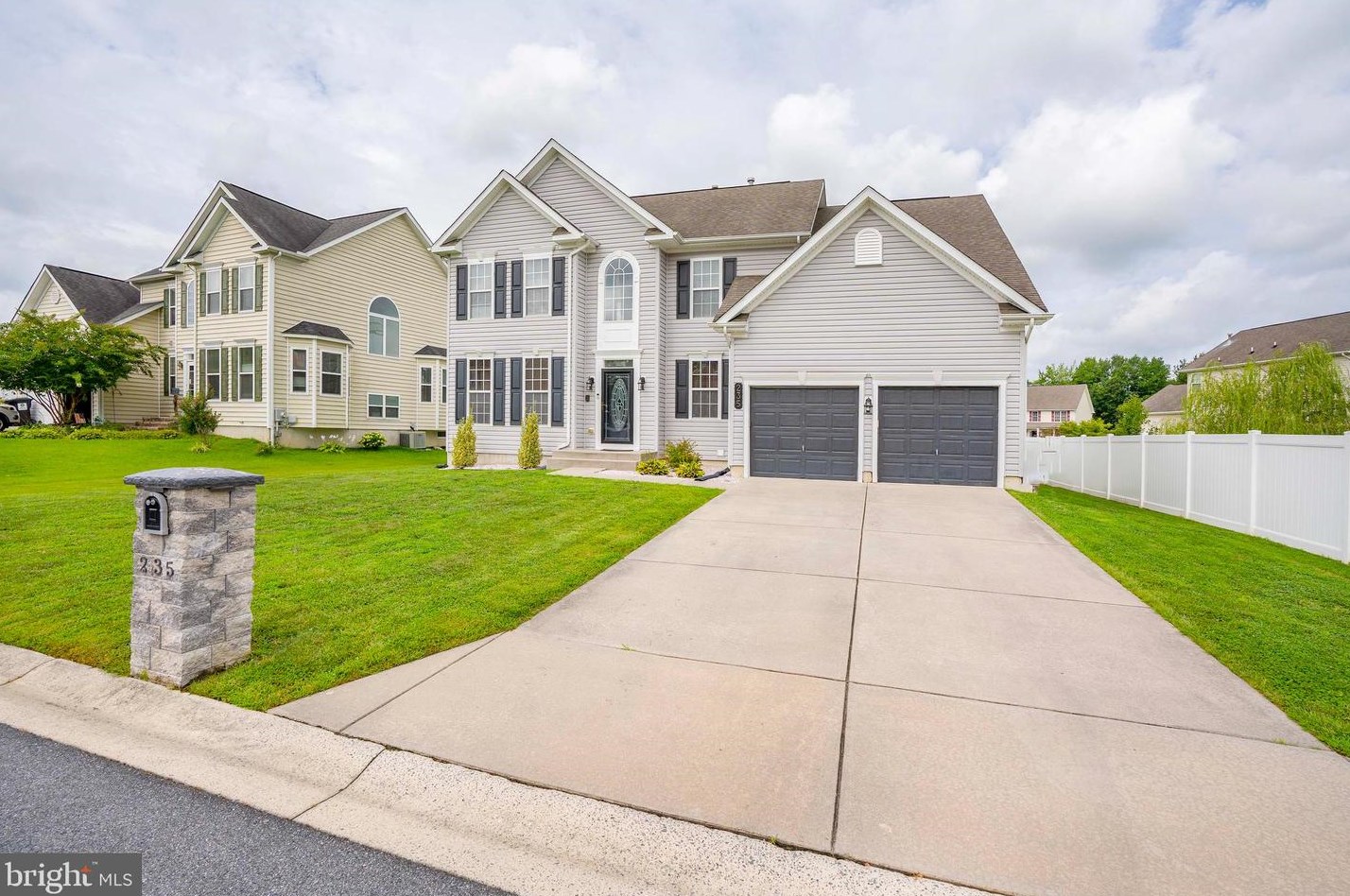 235 Fan Branch Dr, Felton, DE 19943-9216