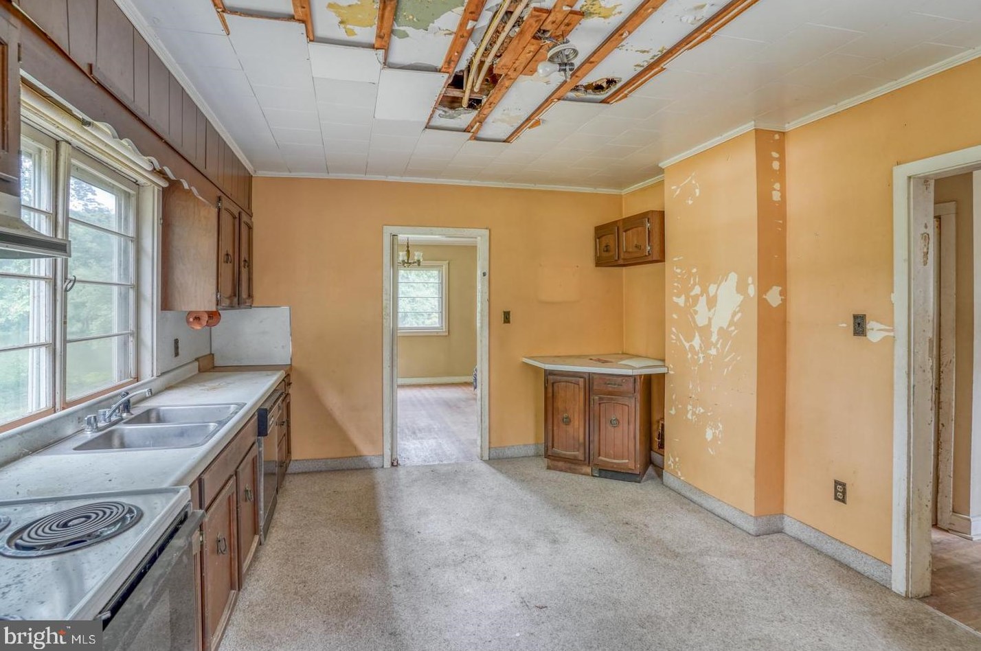 213 Shore Dr, Dover DE  19901-5740 exterior